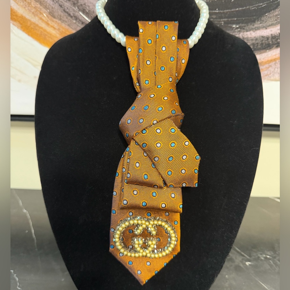 Elegant Brown Patterned Tie with Beaded Detail
